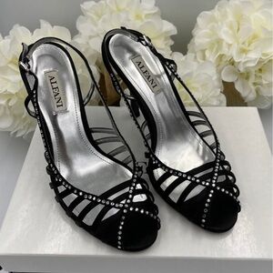 Alfani karissabks black heels
